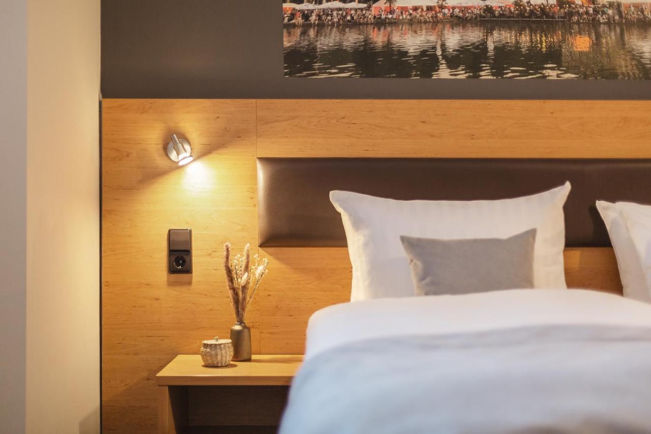 Novum Hotel Bruy Штутгарт Экстерьер фото