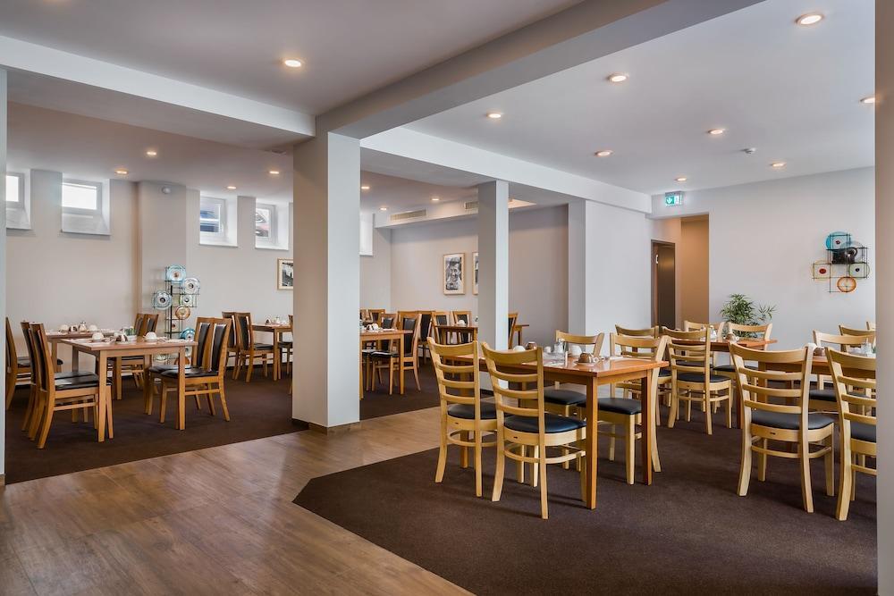 Novum Hotel Bruy Штутгарт Экстерьер фото